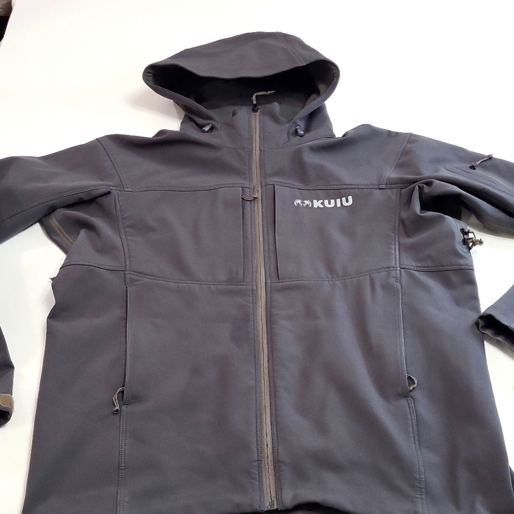 Kuiu Guide DCS Jacket in Gunmetal Men's Medium.